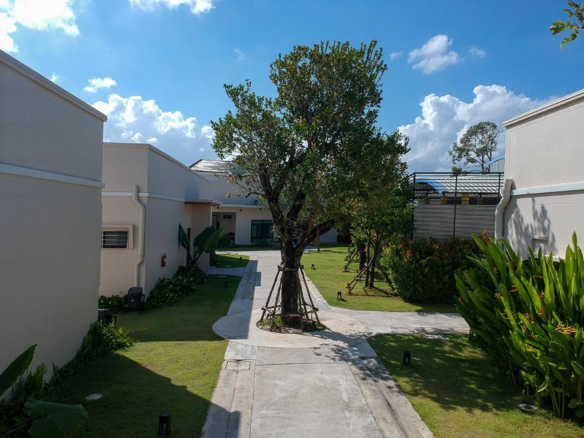 Toledo Pool Villa Nakhon Si Thammarat Exterior photo